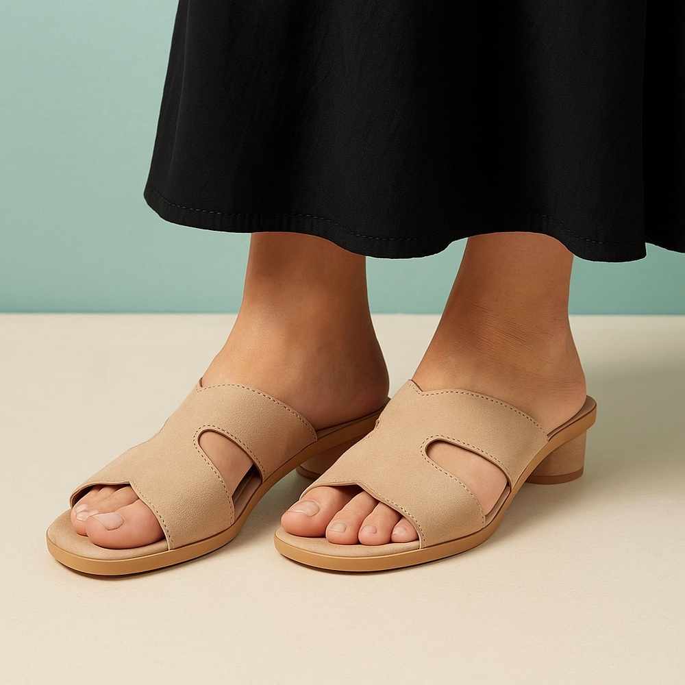 Anne Klein Flex Women's Beige Mules Sandals